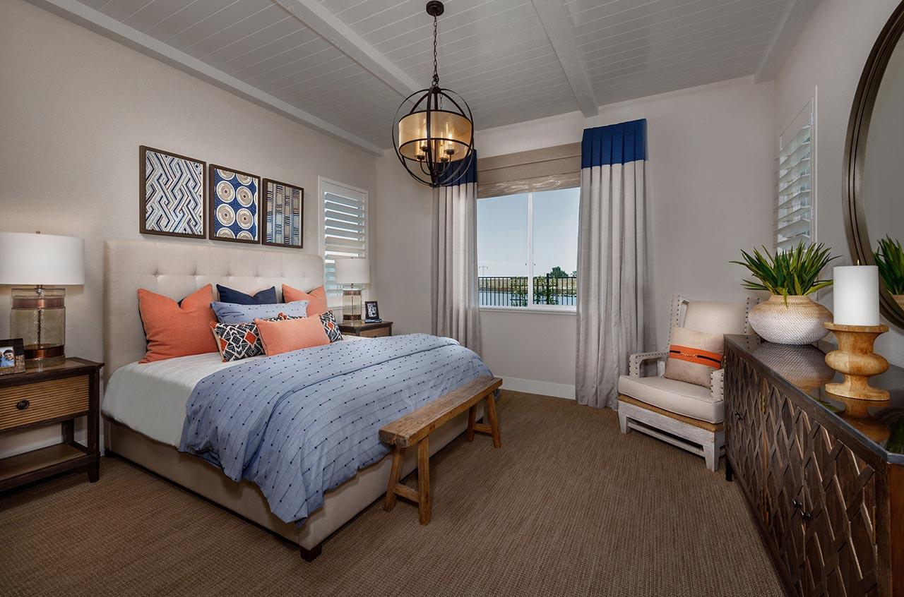 Kiper_SkyeAtRiverIslands_Res1-PrimaryBedroom_410d-11x8_geo