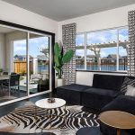 Kiper_SkyeAtRiverIslands_Res3-CARoom_2084b-11x8_geo