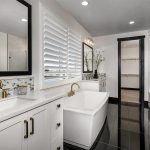Kiper_SkyeAtRiverIslands_Res3-PrimaryBathroom_1798b-11x8_geo