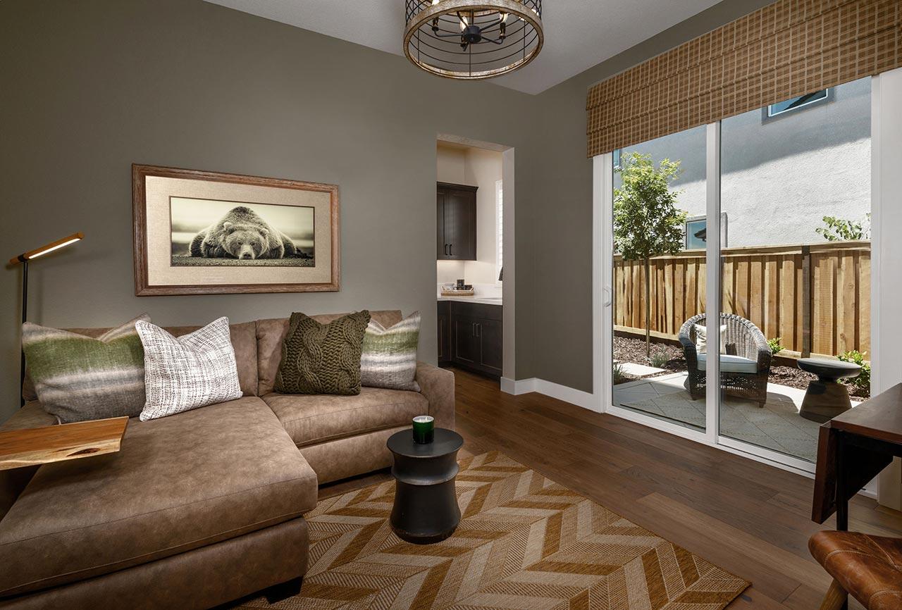 Kiper_SkyeAtRiverIslands_Res4-Bedroom5_0711c-11x8_geo