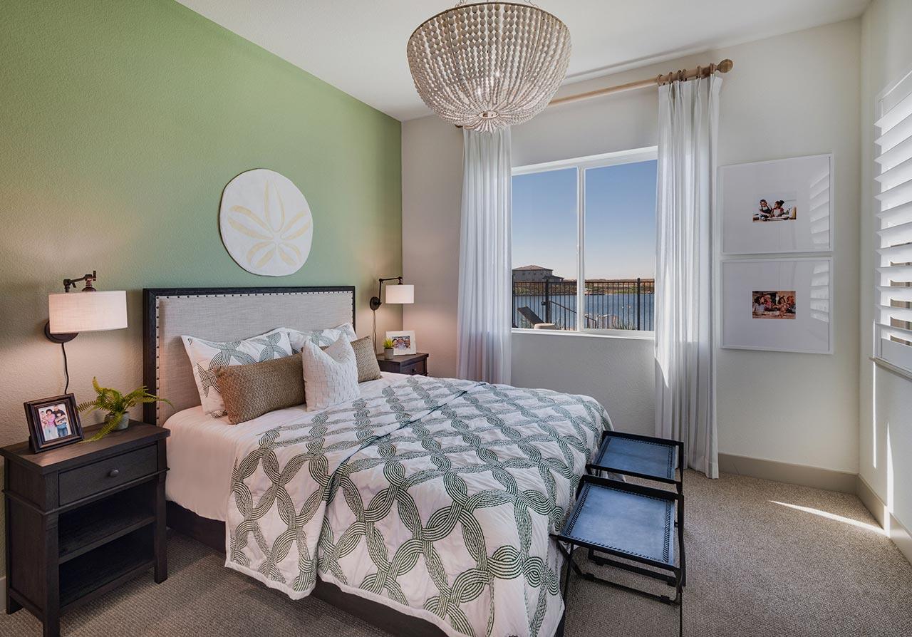 Kiper_Skye_Res2-Bedroom-Cameo_6147b-11x8_geo