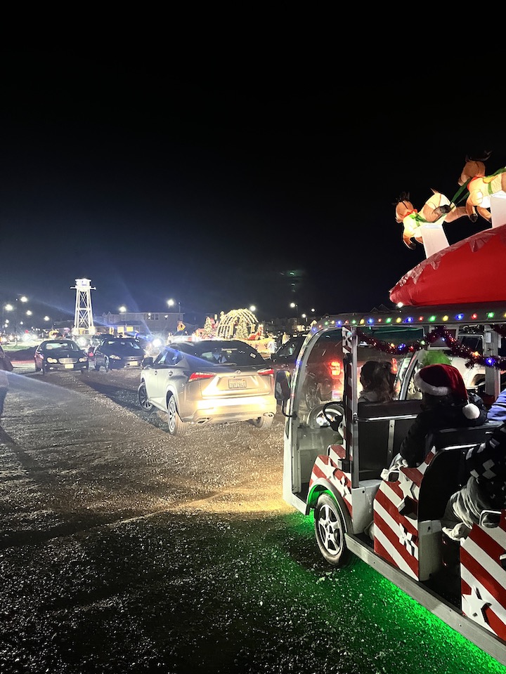 River Islands Community Christmas Parade, Holiday Light Parade