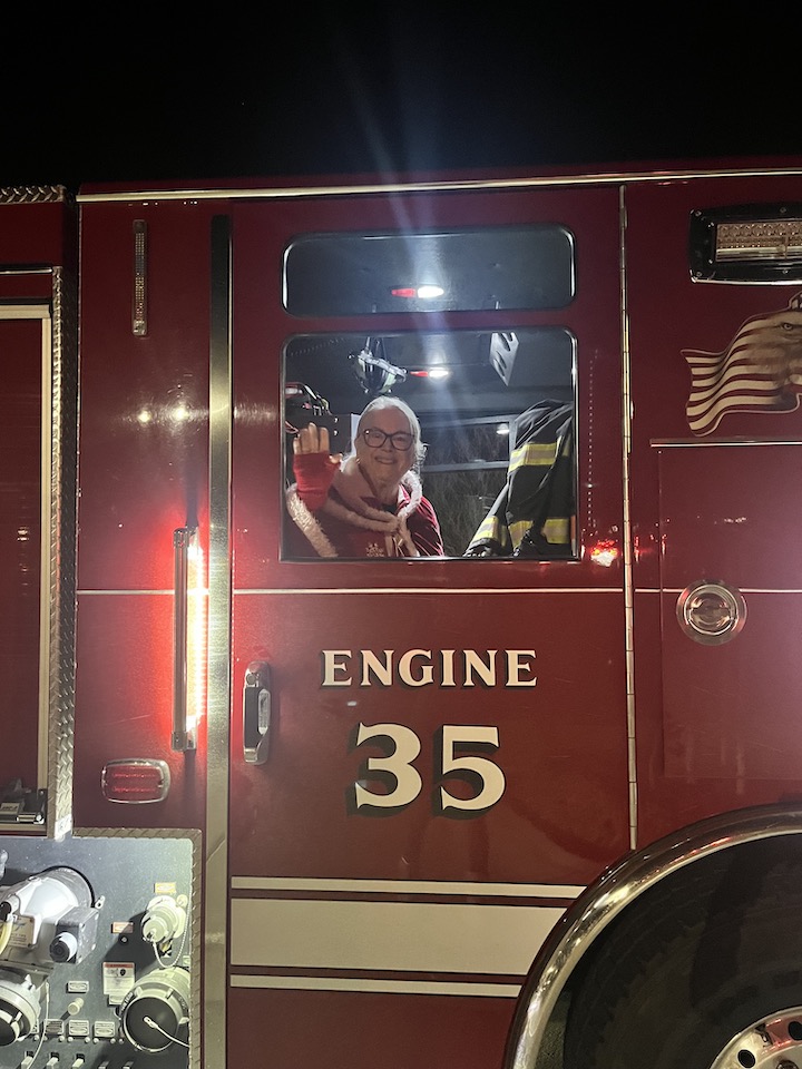 River Islands Community Christmas Parade, Holiday Light Parade
