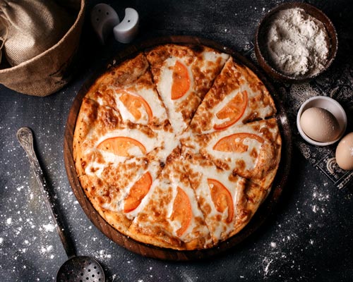 pizza with peaches