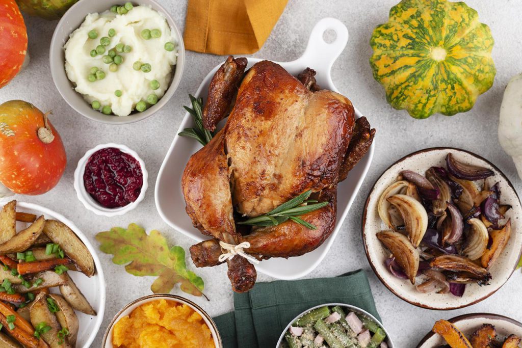 thanksgiving table setting with sides