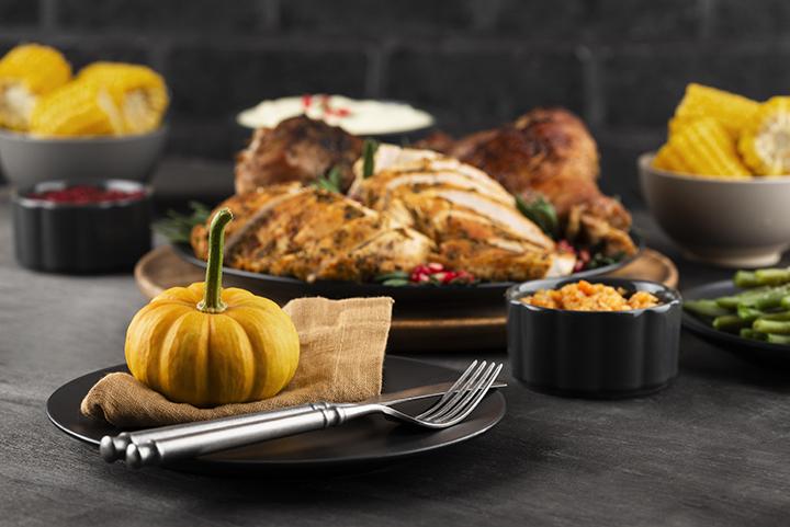 thanksgiving table setting