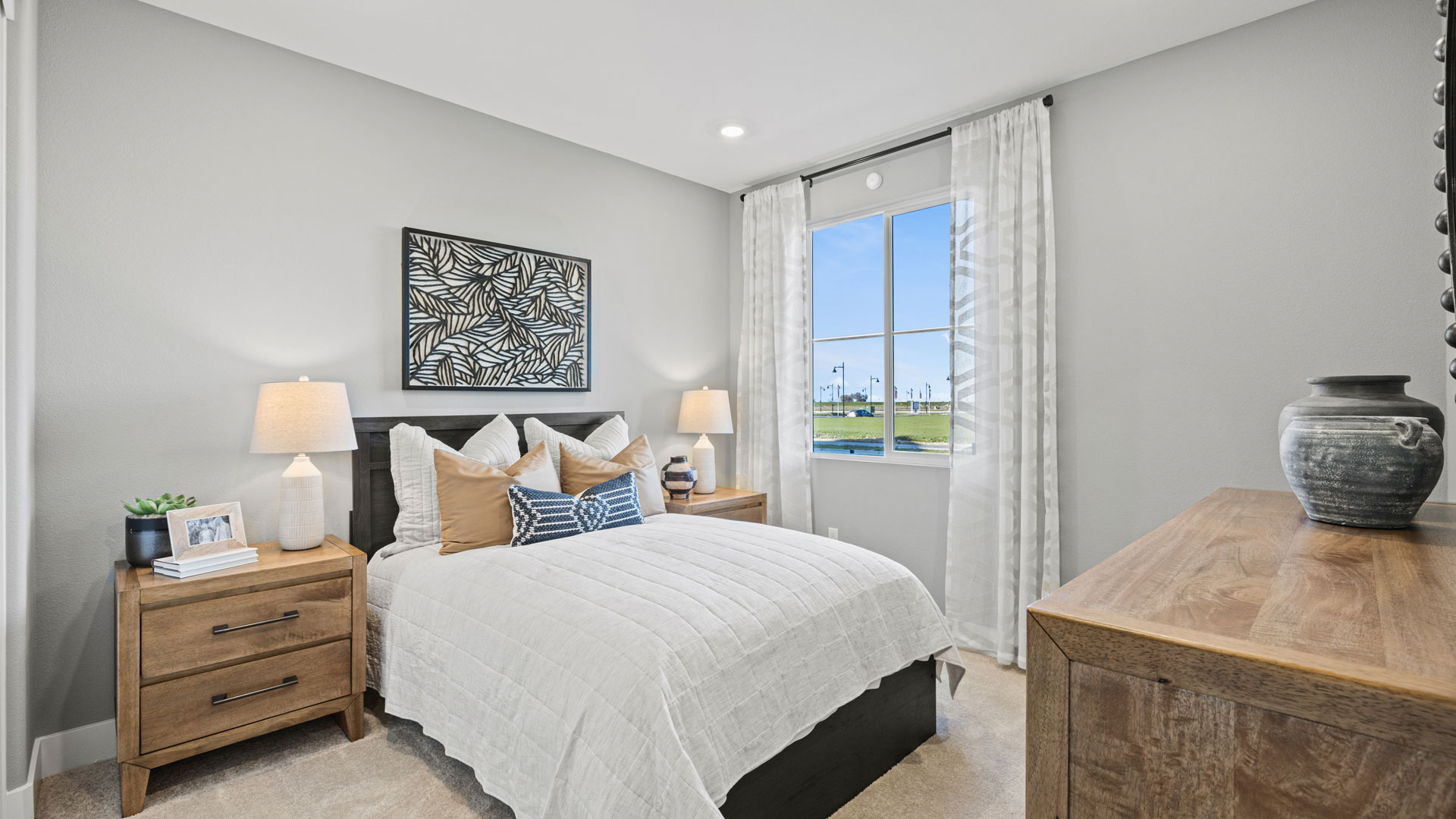 Lacewood-Bed-4