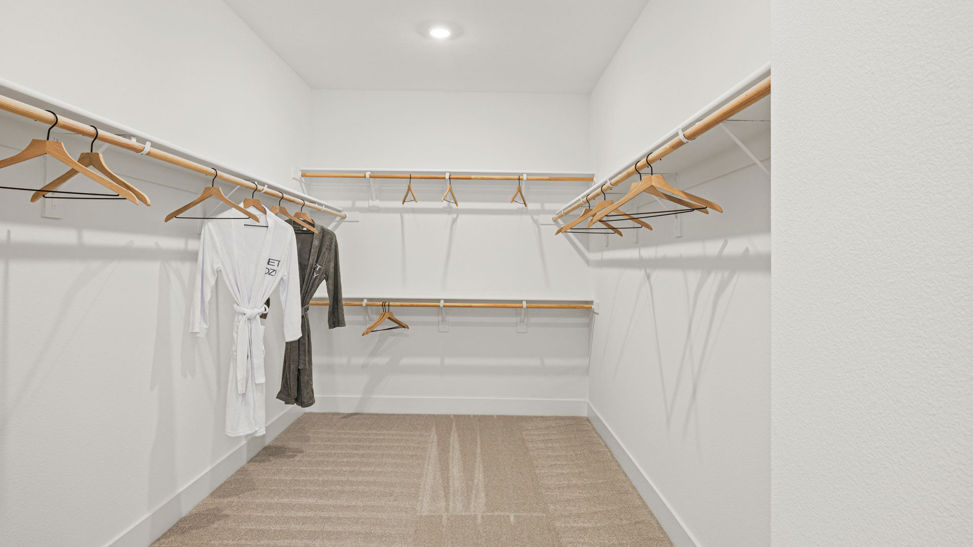 Lacewood-Primary-Closet