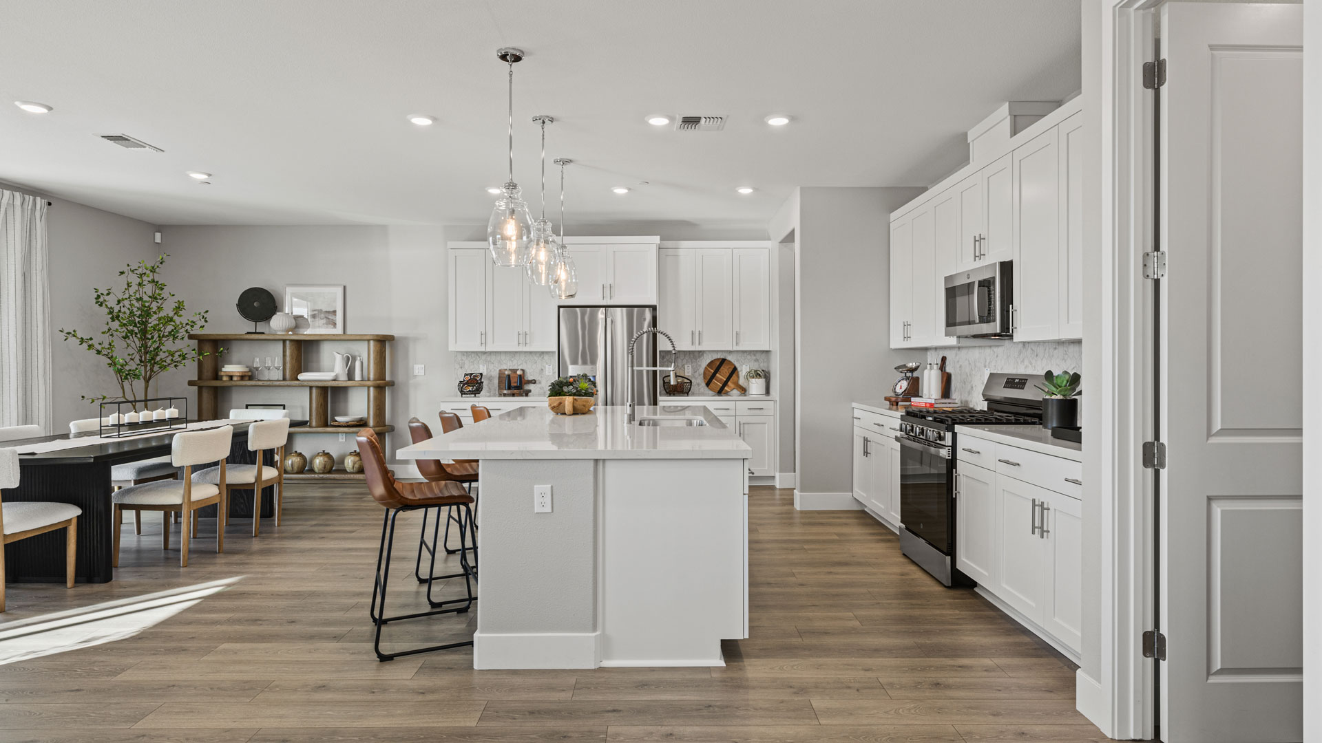 Lily-Kitchen-Dining